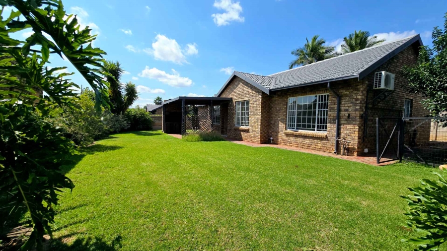 To Let 3 Bedroom Property for Rent in Doornpoort Gauteng