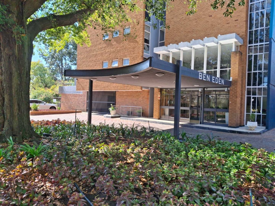 1 Bedroom Property for Sale in Benmore Gauteng