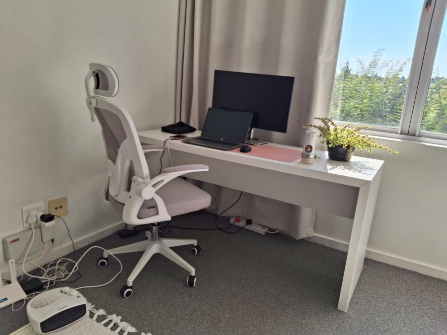 1 Bedroom Property for Sale in Benmore Gauteng