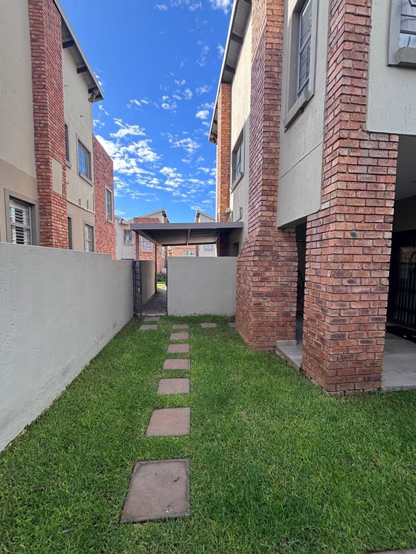 3 Bedroom Property for Sale in Meyersdal Gauteng
