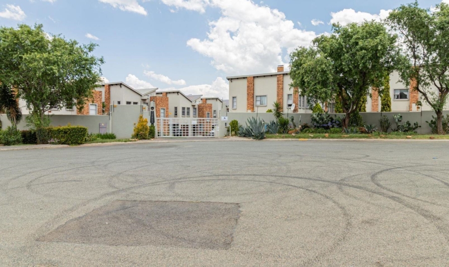 3 Bedroom Property for Sale in Meyersdal Gauteng