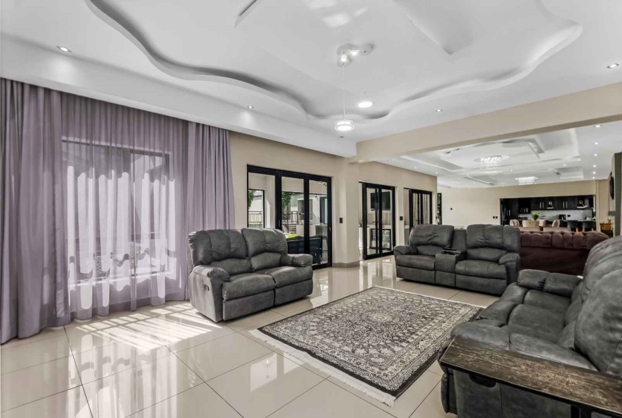 5 Bedroom Property for Sale in Fourways Gauteng