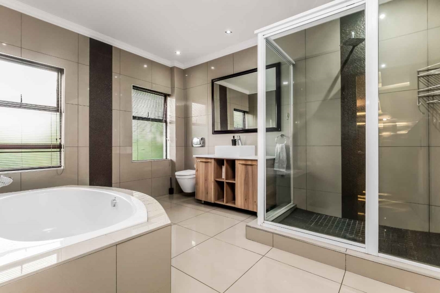 5 Bedroom Property for Sale in Fourways Gauteng