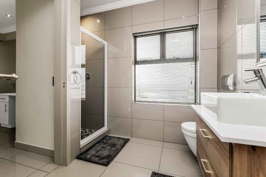 5 Bedroom Property for Sale in Fourways Gauteng