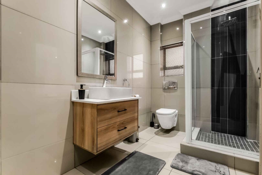 5 Bedroom Property for Sale in Fourways Gauteng