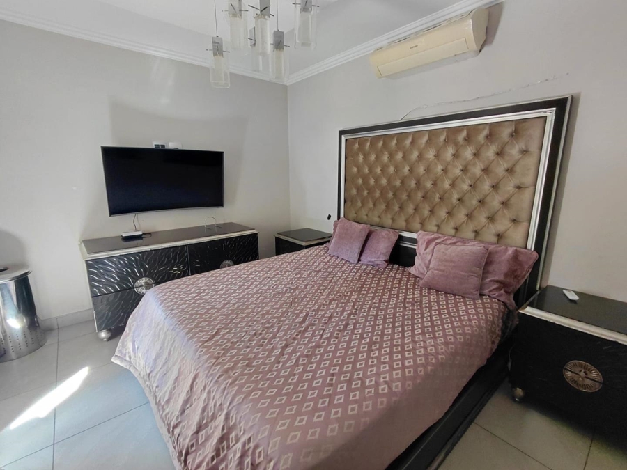 4 Bedroom Property for Sale in Roodekrans Gauteng