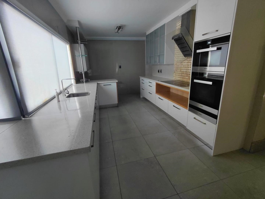 4 Bedroom Property for Sale in Roodekrans Gauteng