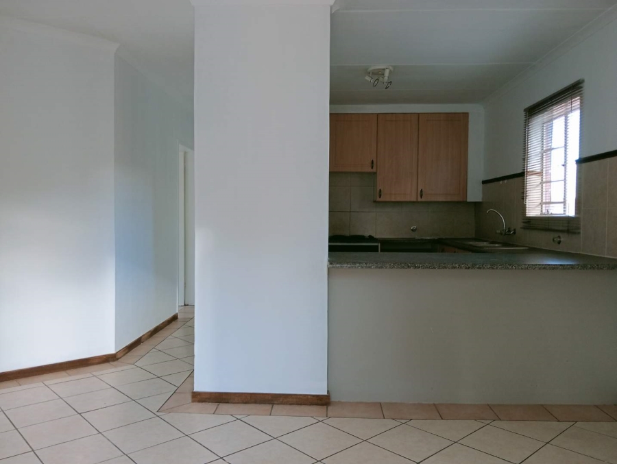 2 Bedroom Property for Sale in Die Hoewes Gauteng