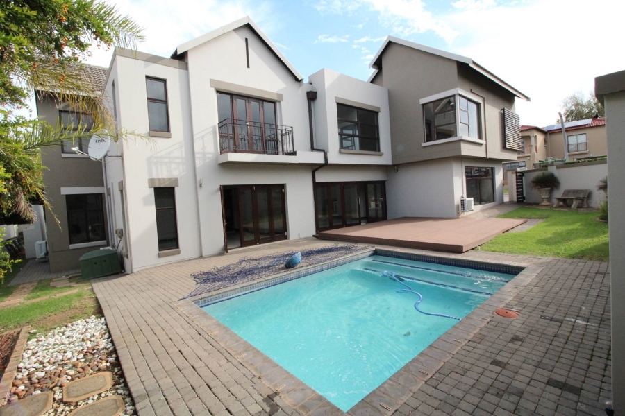 To Let 4 Bedroom Property for Rent in Midstream Estate Gauteng