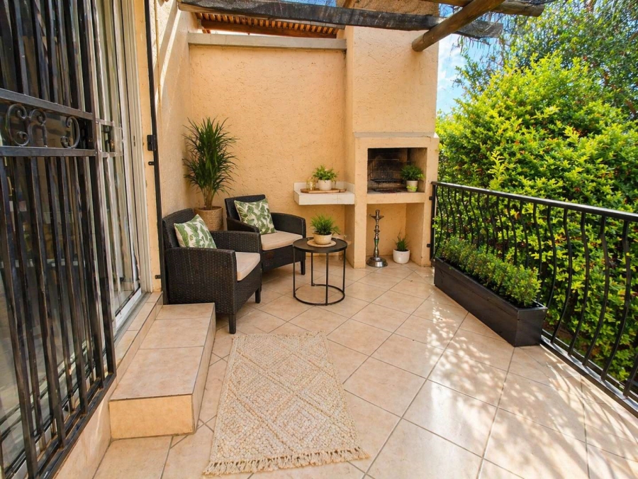 2 Bedroom Property for Sale in La Montagne Gauteng