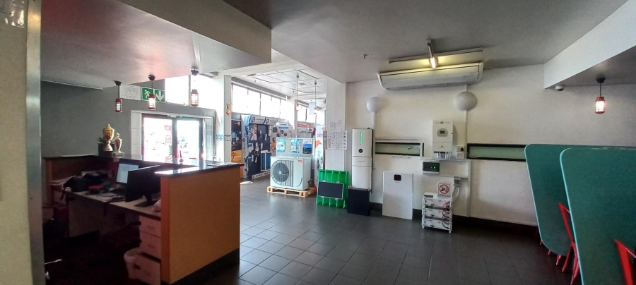 To Let Commercial Property for Rent in Tulisa Park Gauteng