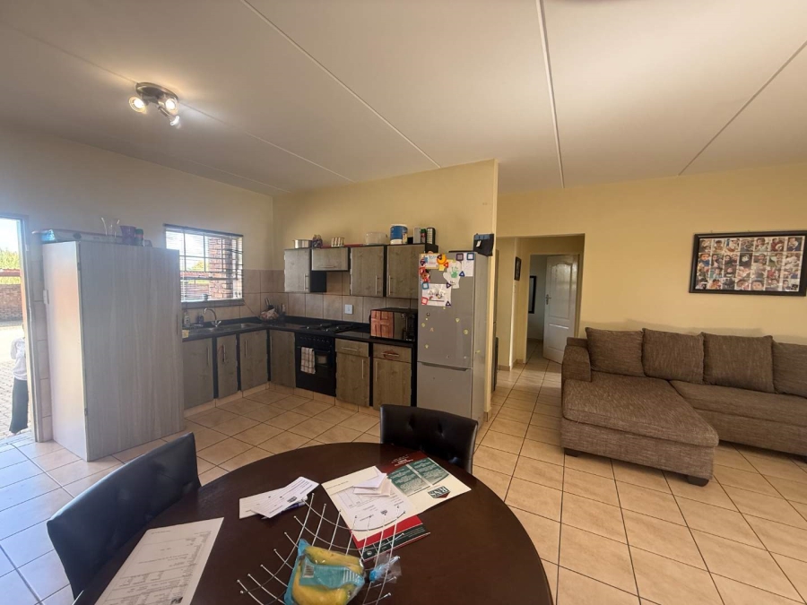 2 Bedroom Property for Sale in Ravenswood Gauteng