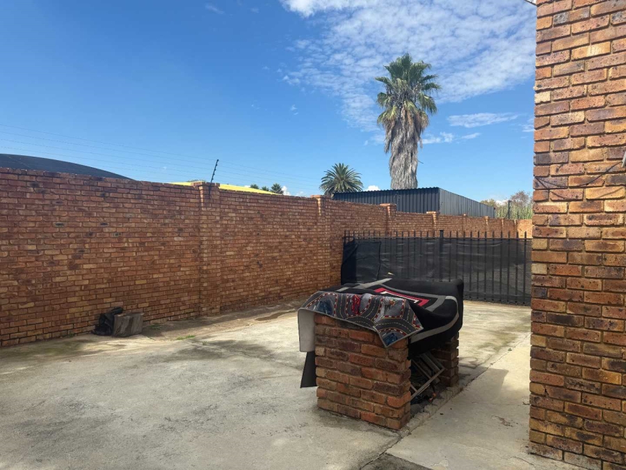 2 Bedroom Property for Sale in Ravenswood Gauteng