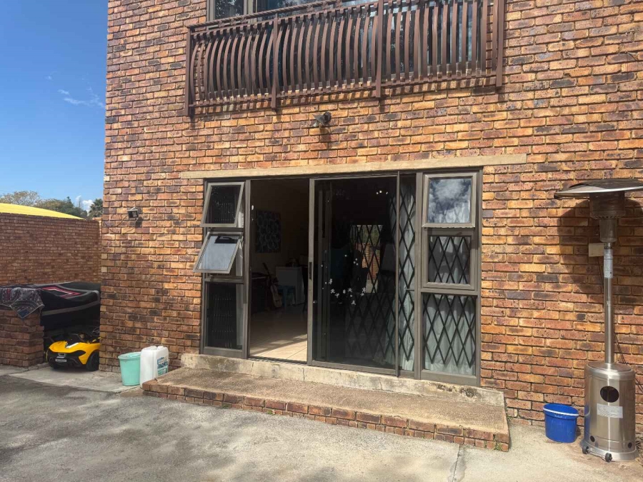 2 Bedroom Property for Sale in Ravenswood Gauteng