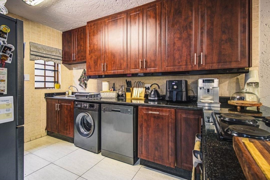 3 Bedroom Property for Sale in Blue Gill Estate Gauteng