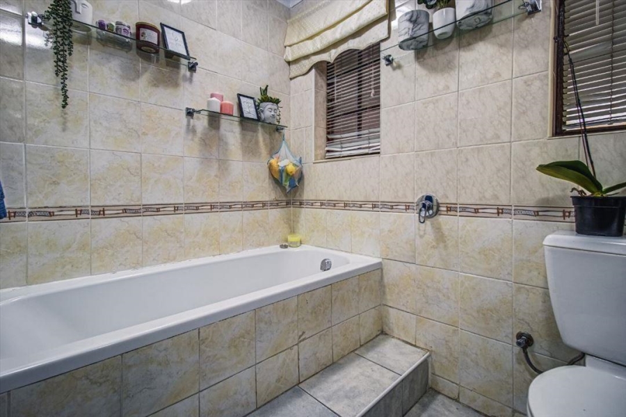 3 Bedroom Property for Sale in Blue Gill Estate Gauteng