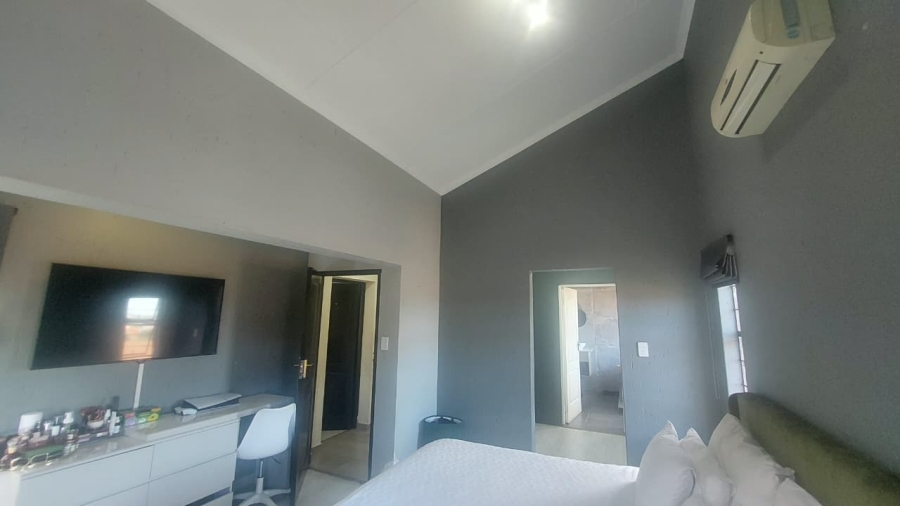 3 Bedroom Property for Sale in Meyersdal Gauteng