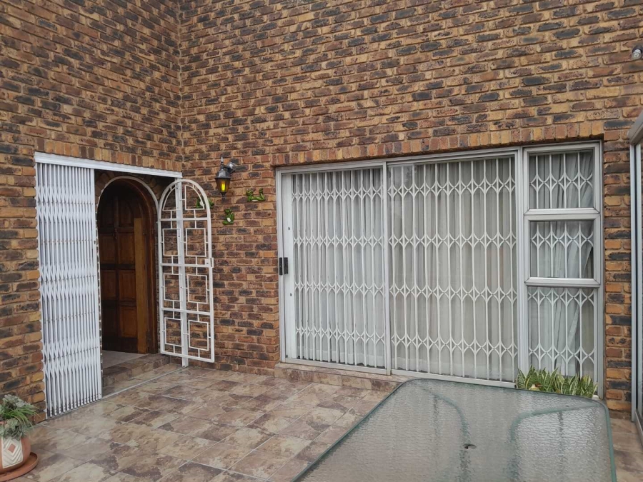 3 Bedroom Property for Sale in Elandspark Gauteng