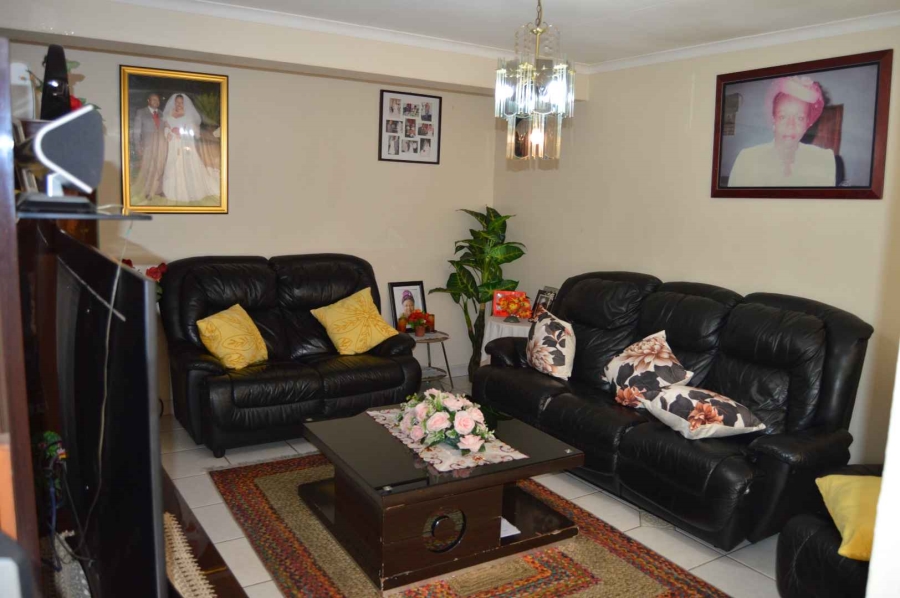 3 Bedroom Property for Sale in Brackendowns Gauteng