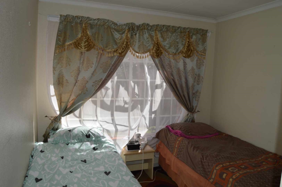 3 Bedroom Property for Sale in Brackendowns Gauteng
