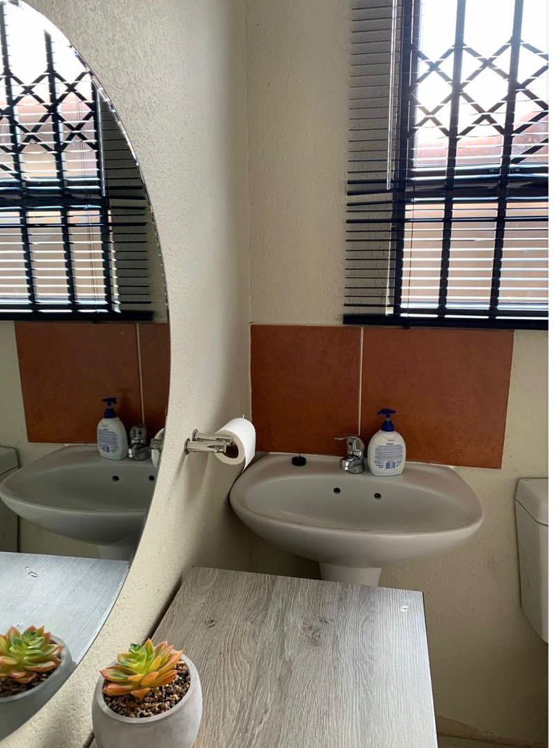 2 Bedroom Property for Sale in Soshanguve VV Gauteng