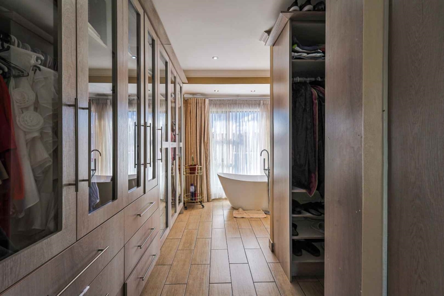 8 Bedroom Property for Sale in The Hills Game Reserve Estate Gauteng