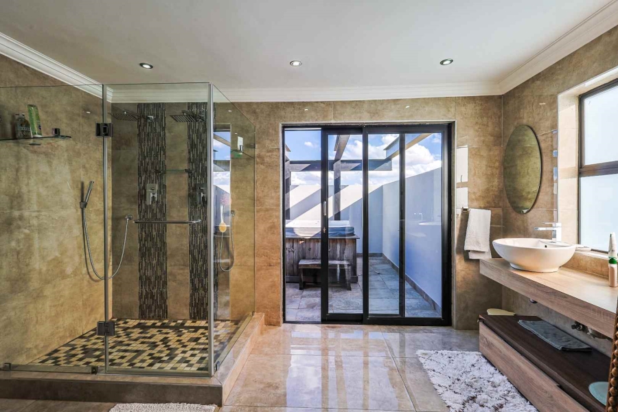 8 Bedroom Property for Sale in The Hills Game Reserve Estate Gauteng