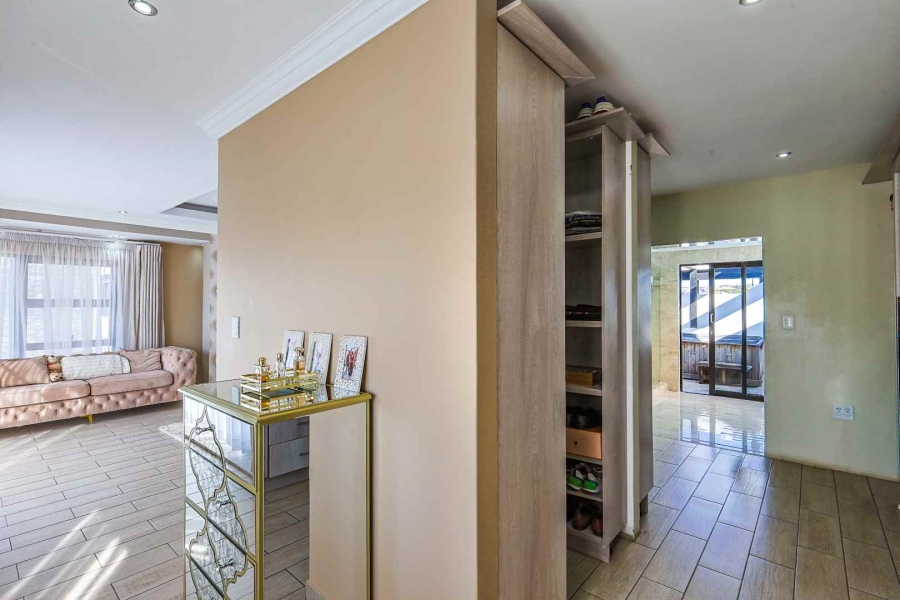 8 Bedroom Property for Sale in The Hills Game Reserve Estate Gauteng