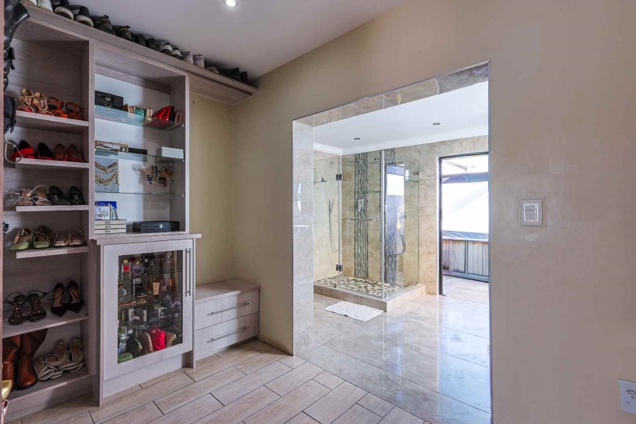 8 Bedroom Property for Sale in The Hills Game Reserve Estate Gauteng