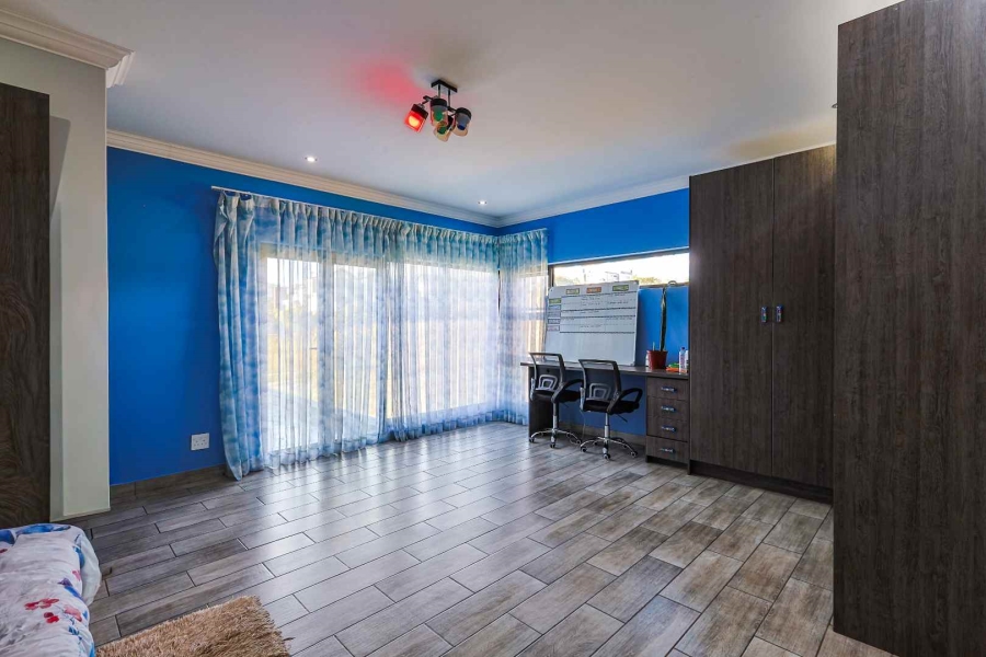 8 Bedroom Property for Sale in The Hills Game Reserve Estate Gauteng
