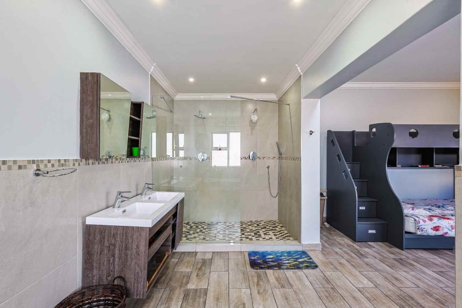 8 Bedroom Property for Sale in The Hills Game Reserve Estate Gauteng