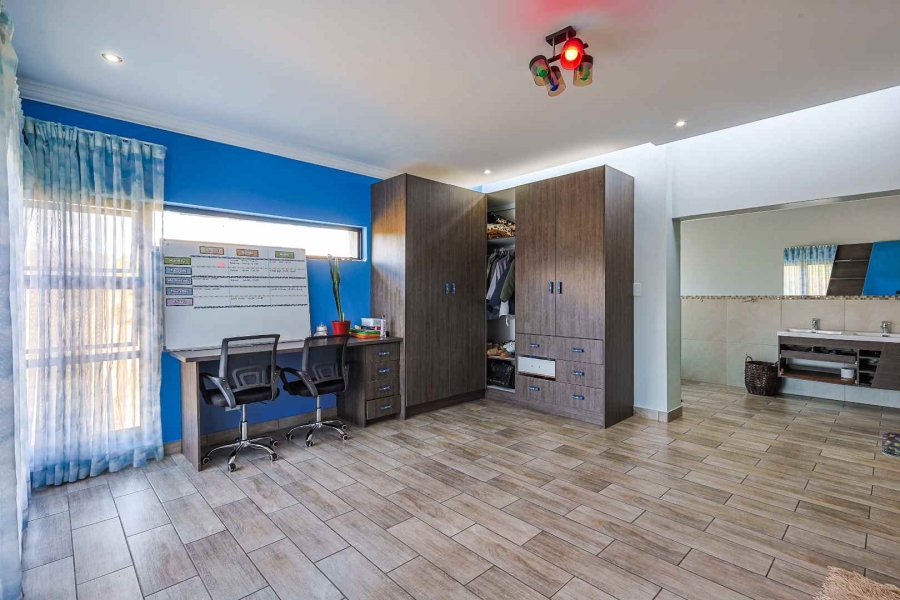 8 Bedroom Property for Sale in The Hills Game Reserve Estate Gauteng