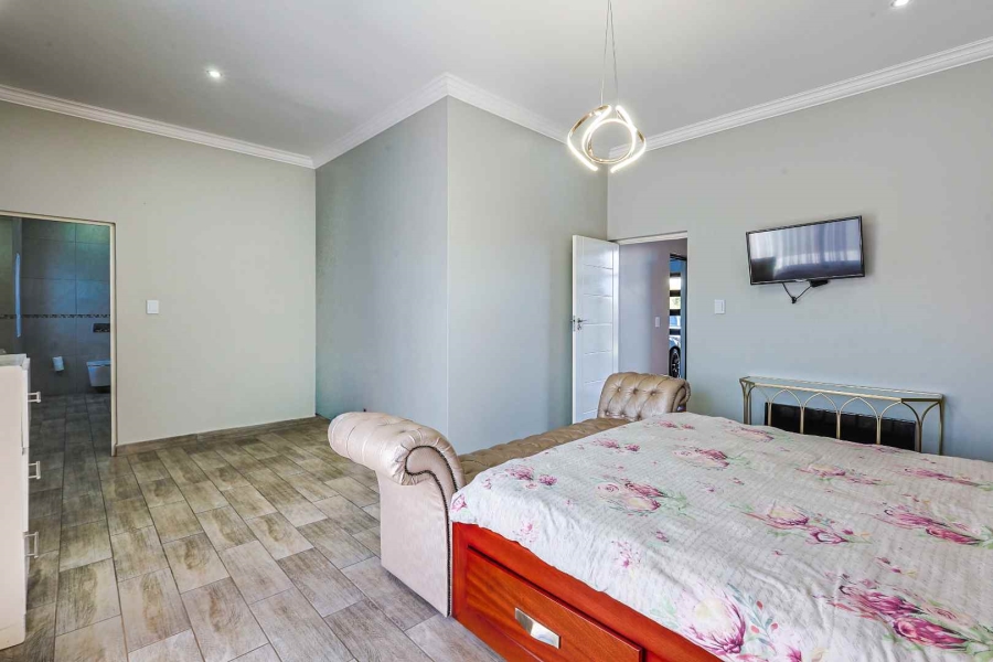 8 Bedroom Property for Sale in The Hills Game Reserve Estate Gauteng