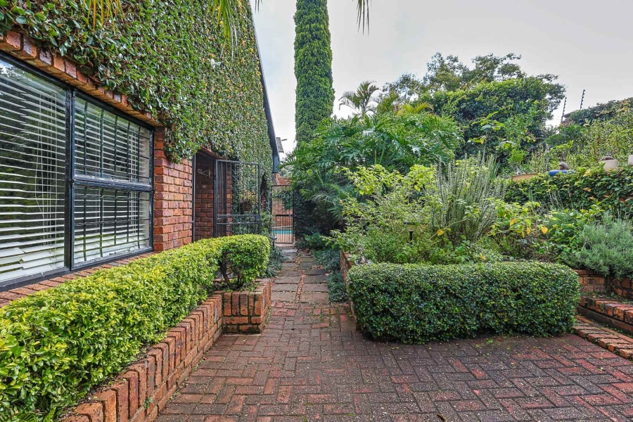 4 Bedroom Property for Sale in Erasmuskloof Gauteng