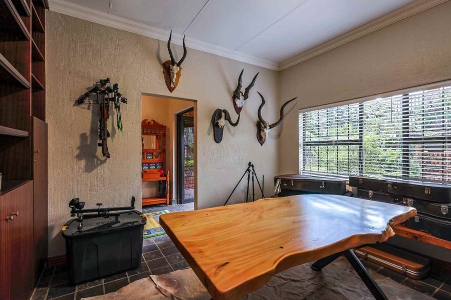 4 Bedroom Property for Sale in Erasmuskloof Gauteng