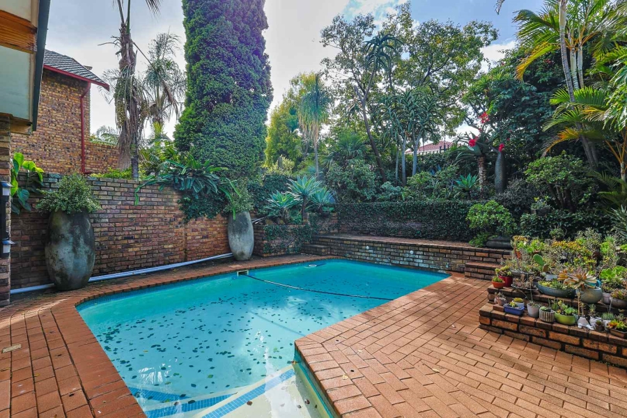 4 Bedroom Property for Sale in Erasmuskloof Gauteng