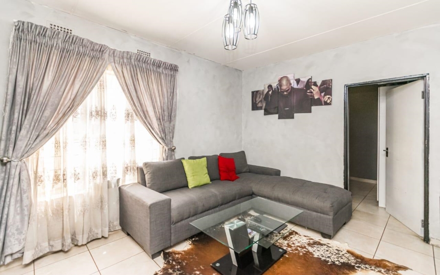 2 Bedroom Property for Sale in Jabulani Gauteng
