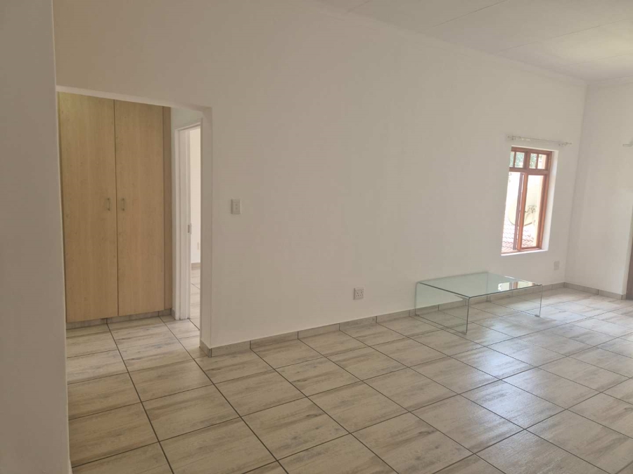 To Let 2 Bedroom Property for Rent in Paulshof Gauteng