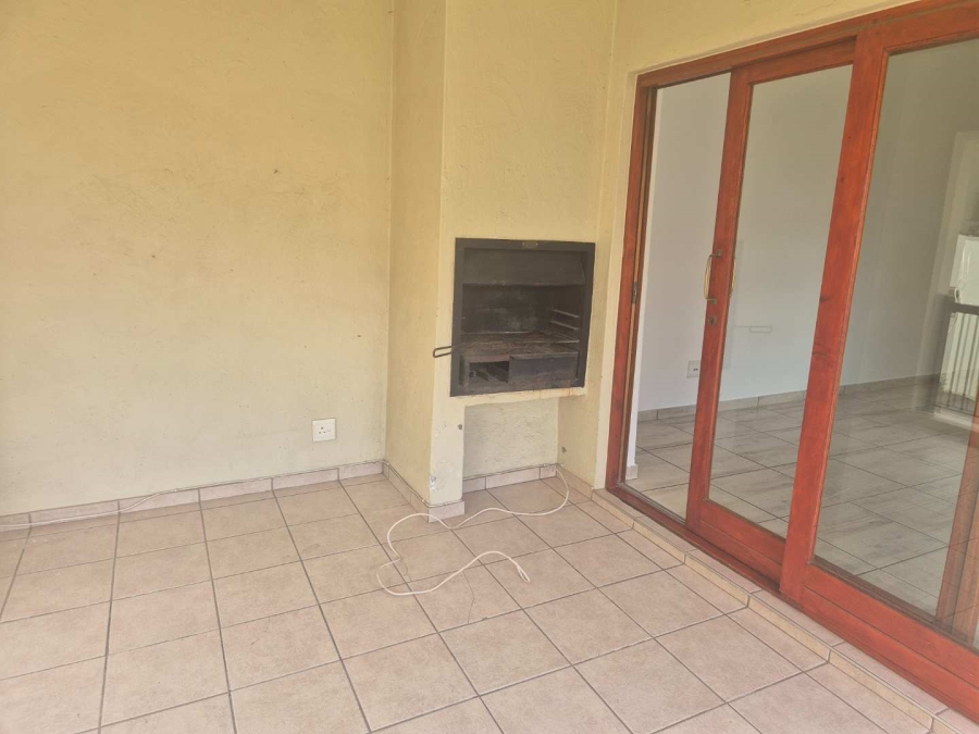 To Let 2 Bedroom Property for Rent in Paulshof Gauteng