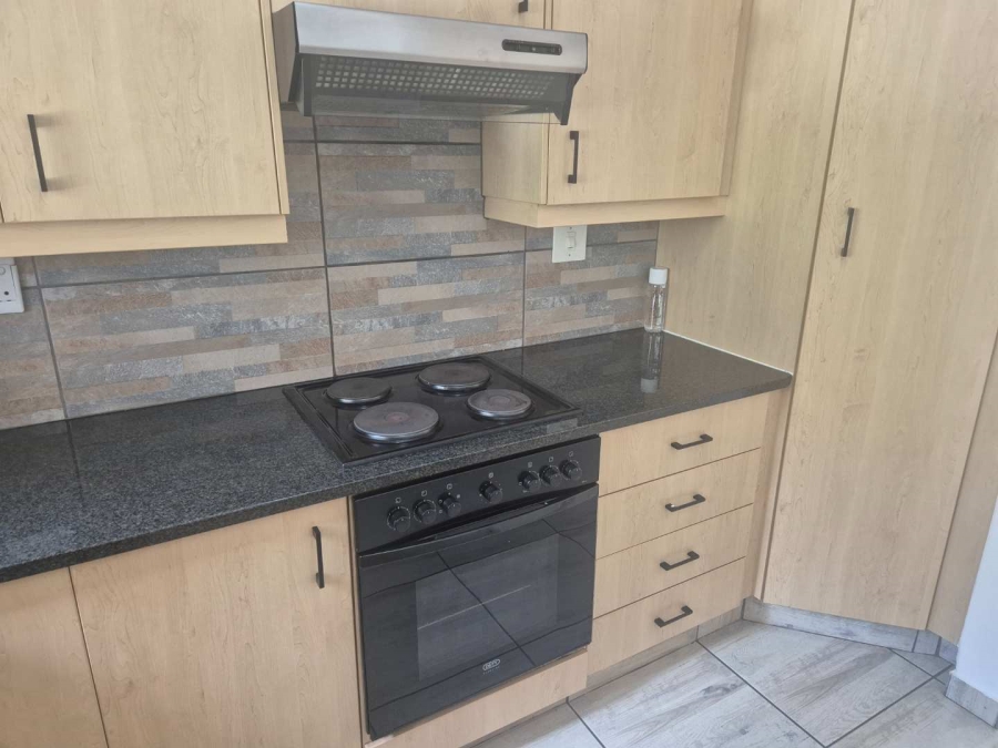 To Let 2 Bedroom Property for Rent in Paulshof Gauteng