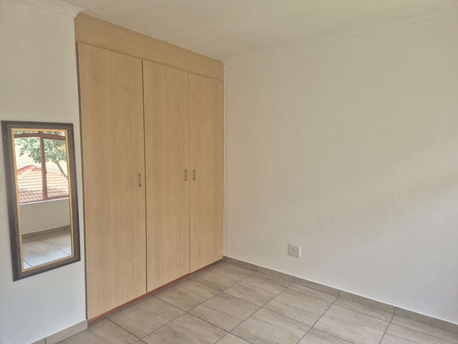 To Let 2 Bedroom Property for Rent in Paulshof Gauteng