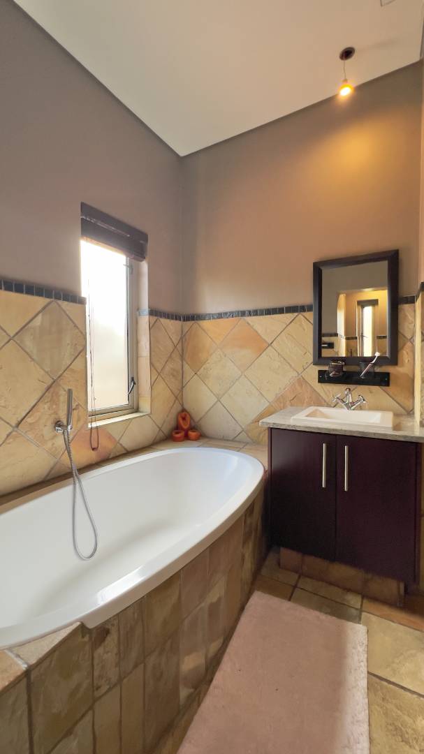 4 Bedroom Property for Sale in Midstream Estate Gauteng
