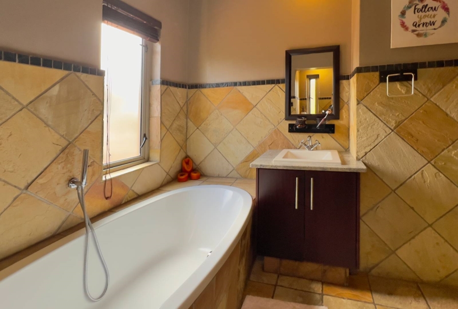 4 Bedroom Property for Sale in Midstream Estate Gauteng