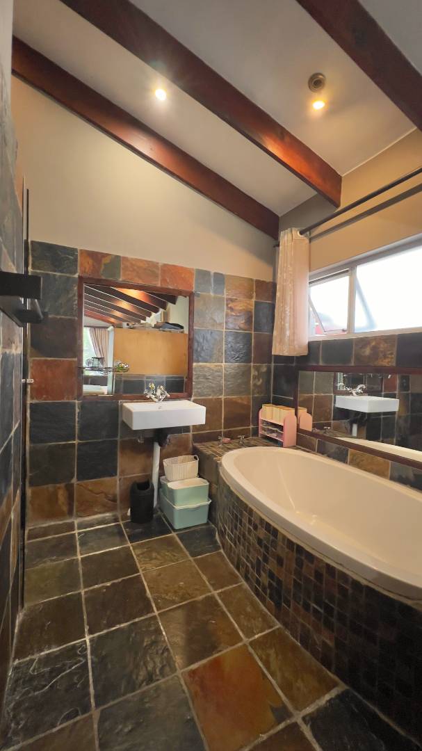 4 Bedroom Property for Sale in Midstream Estate Gauteng