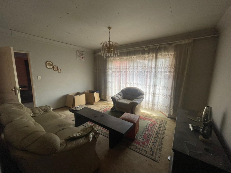 4 Bedroom Property for Sale in Glen Austin Gauteng
