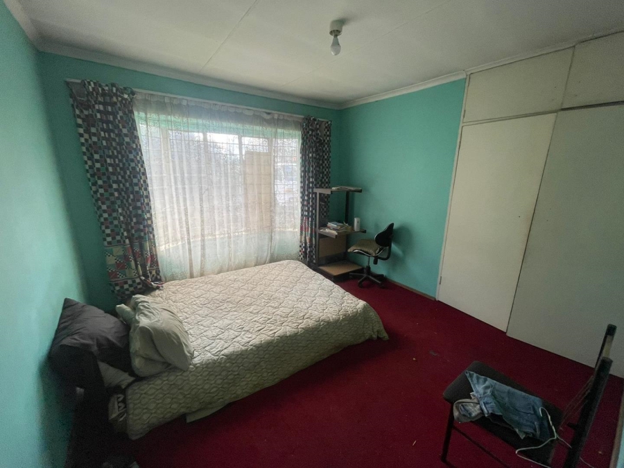 4 Bedroom Property for Sale in Glen Austin Gauteng