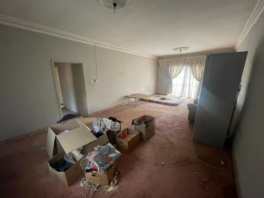 4 Bedroom Property for Sale in Glen Austin Gauteng