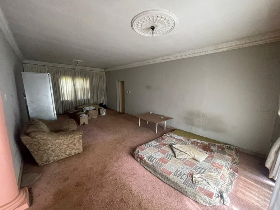 4 Bedroom Property for Sale in Glen Austin Gauteng