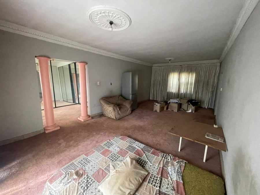 4 Bedroom Property for Sale in Glen Austin Gauteng