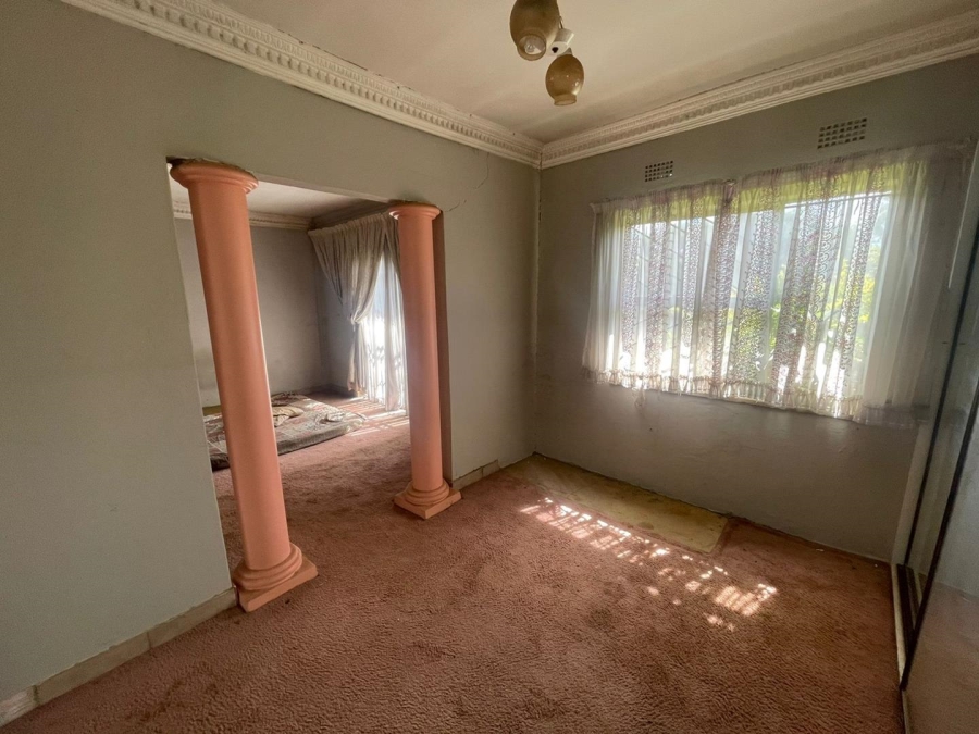 4 Bedroom Property for Sale in Glen Austin Gauteng